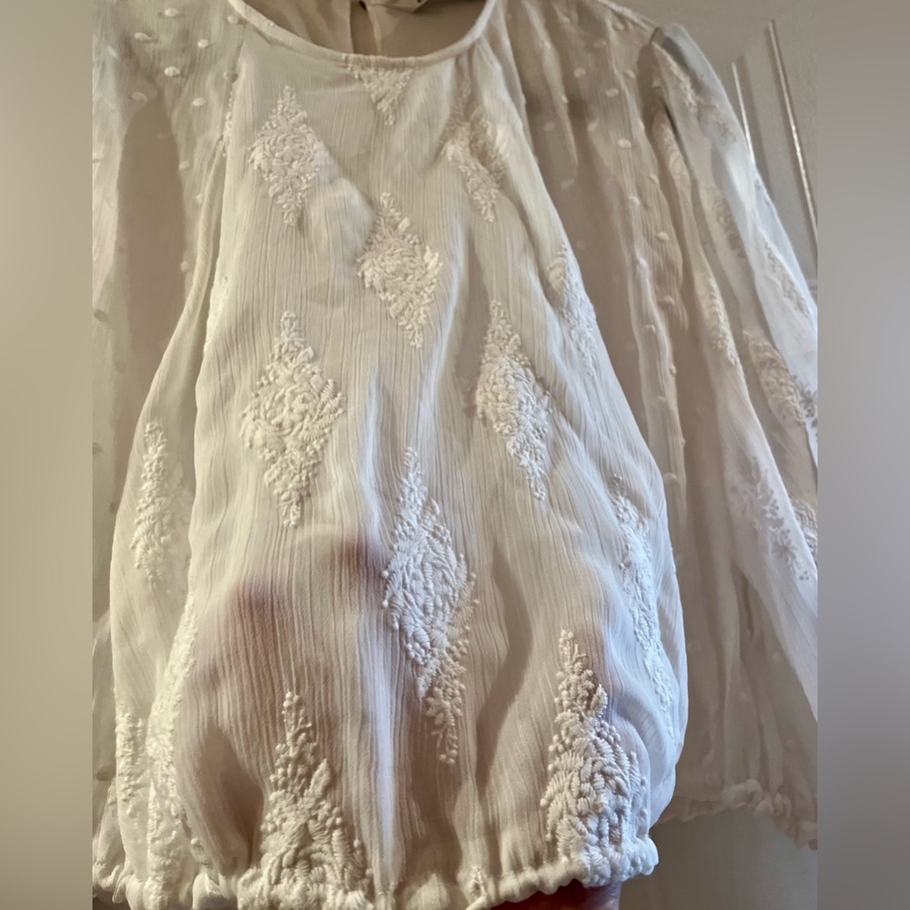 Zara white Blouse with Embroidered Details - Picture 6 of 8